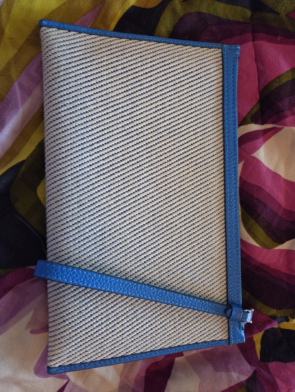 kate spade cobalt blue and beige wristlet clutch - Picture 5 of 6